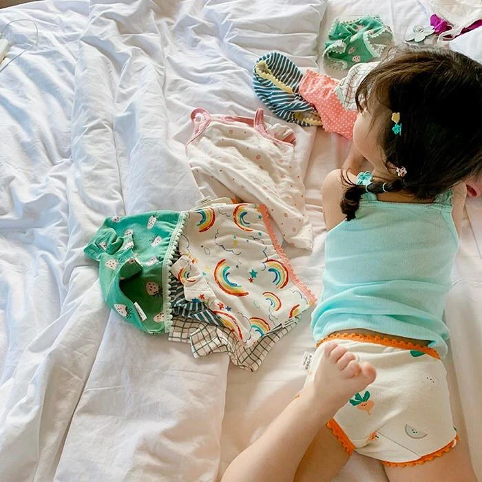 China Korea Little Girls Seamless Cotton Underwear Manufacturers
